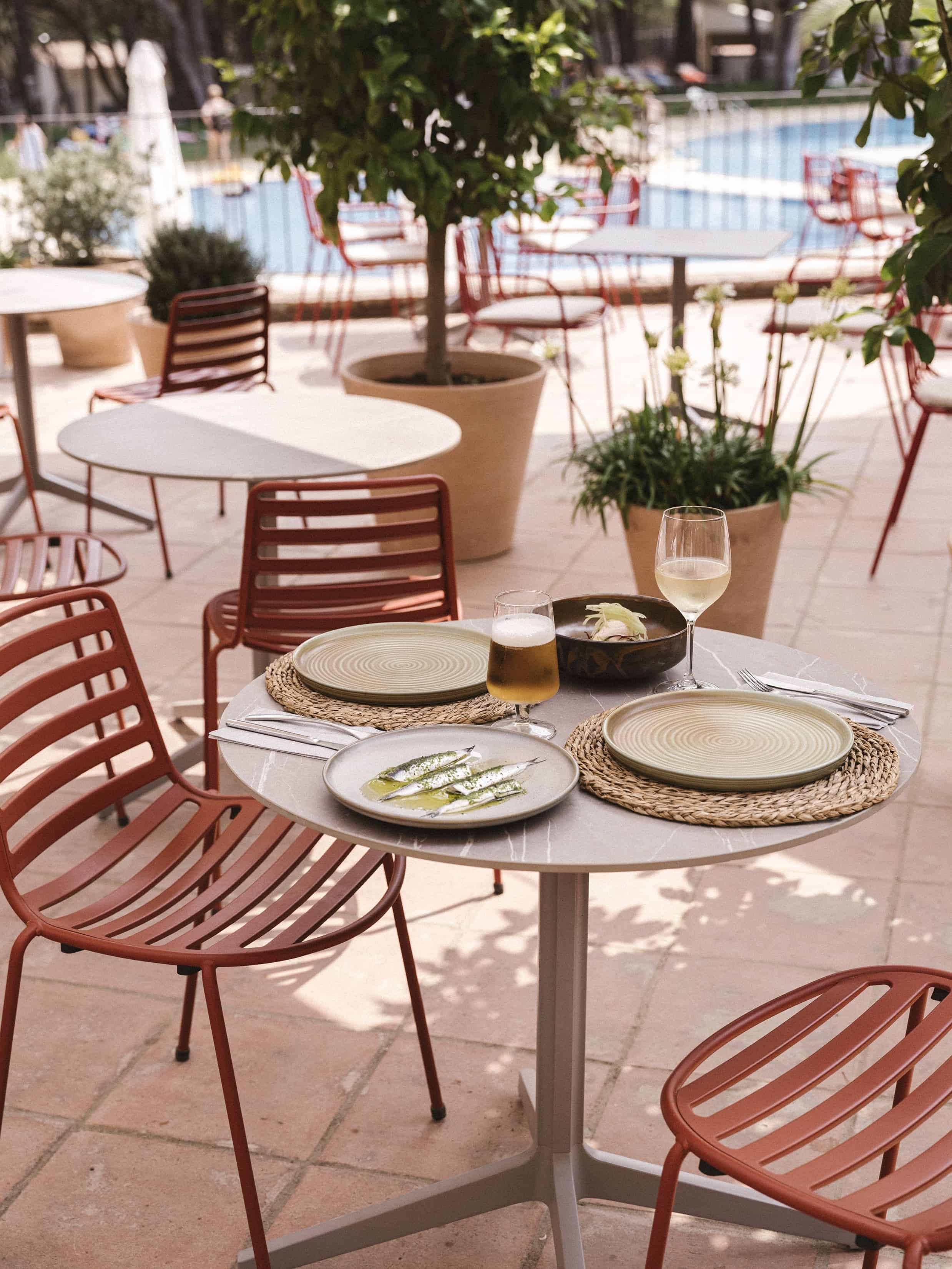 Le restaurant-terrasse